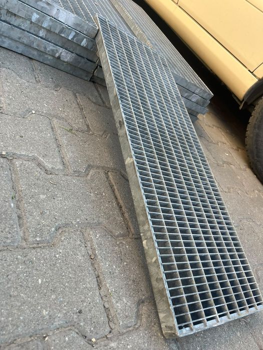 Trepte zincate galvanizate