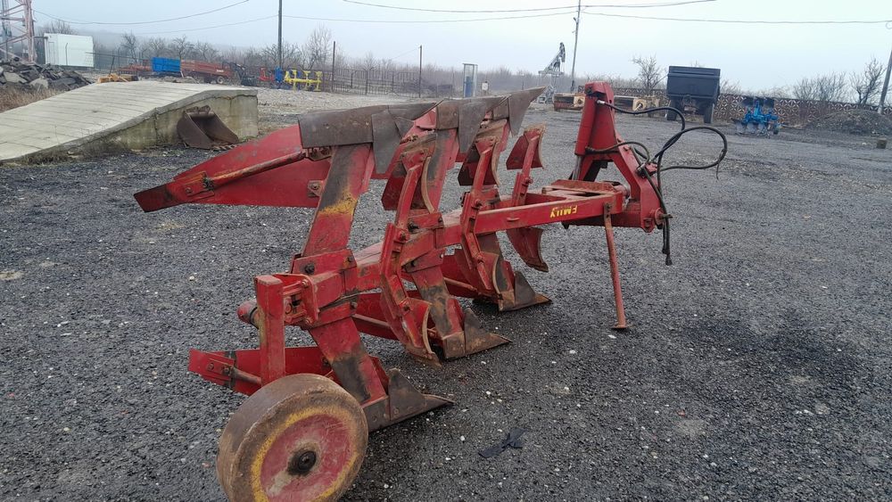 Plug naud 3 trupite piesa