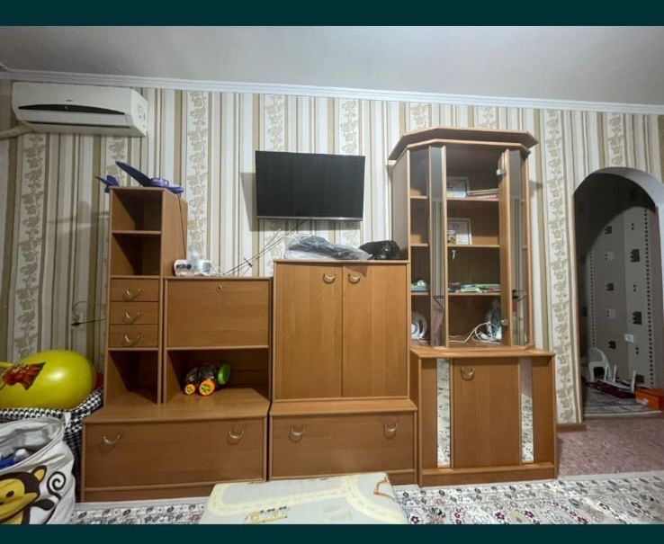 Горка для гостинной, зала