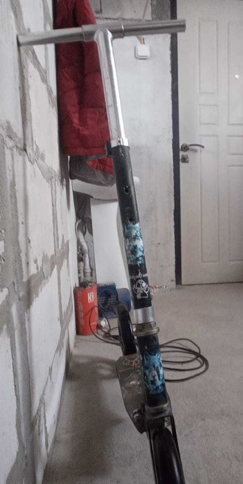 Продам самокат. До 100 кг. Б.у.