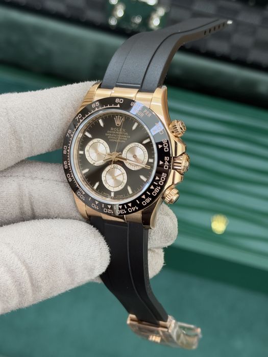 Rolex Cosmograph Daytona 40mm Everose Gold – Black Dial, Oysterflex