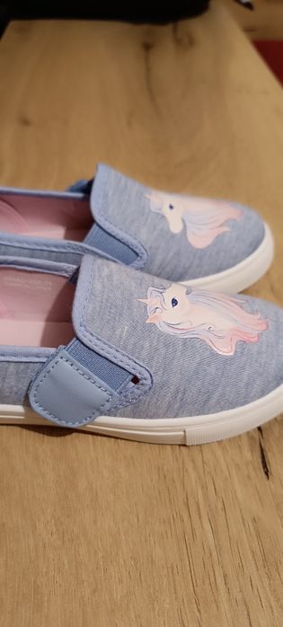 Нови красиви  кецове за момиче номер 28