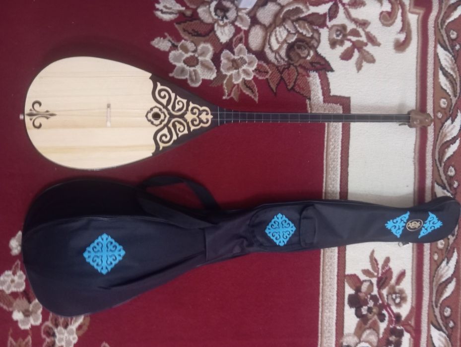 Қазақша Домбра с чехлом