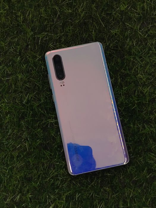 Huawei P30 флагман 6/128 мощный телефон