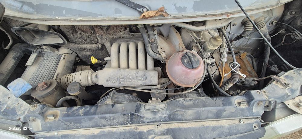 Piese Volkswagen Transporter 2.4 AAB