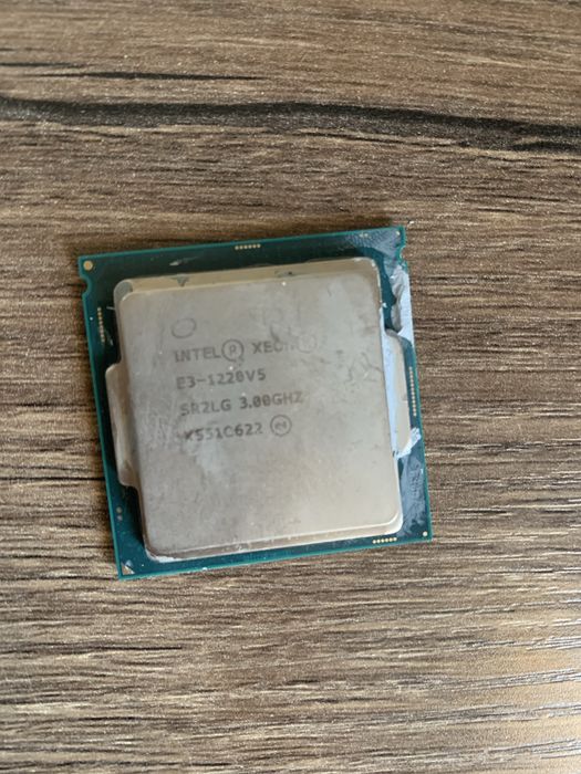 Процессор e3-1220v5
