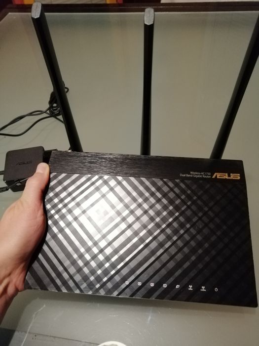 Безжичен рутер ASUS RT-AC66U