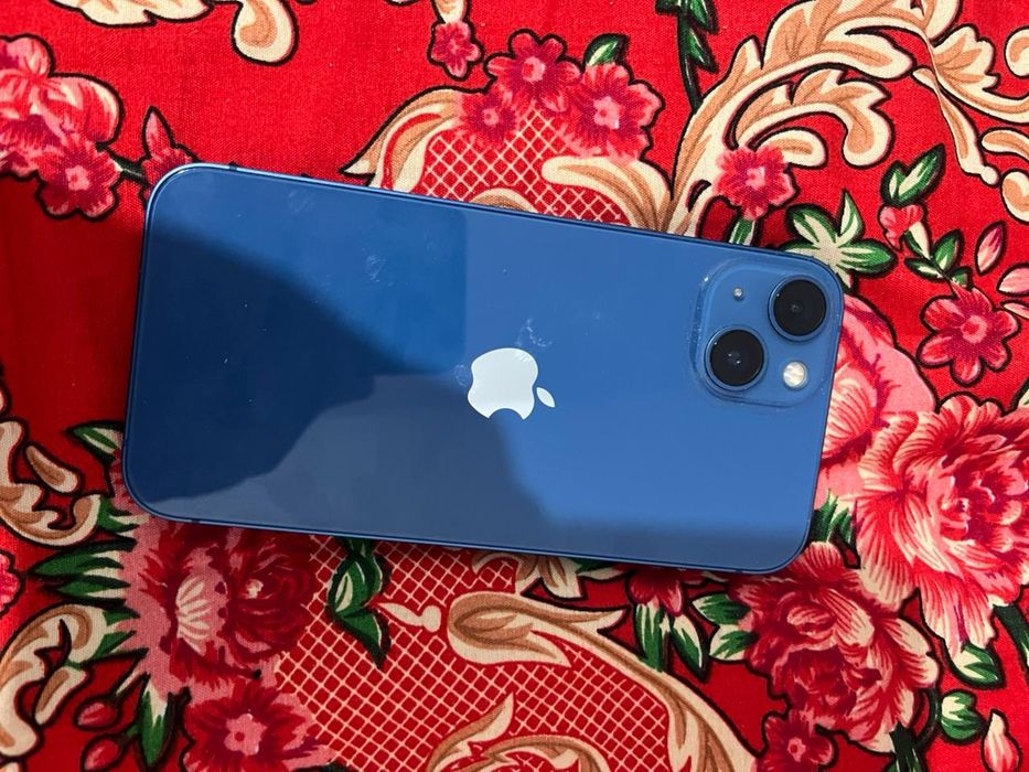 Продам айфон 13 за 130