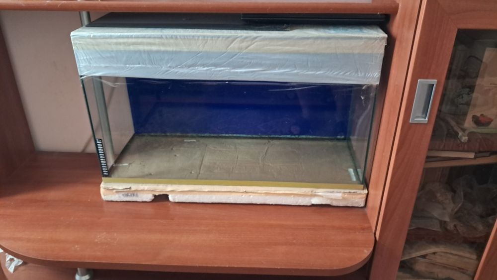 Продам аквариум недорого