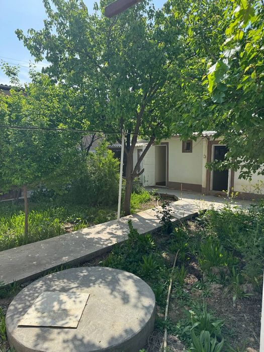 Ховли сотилади  4хонали