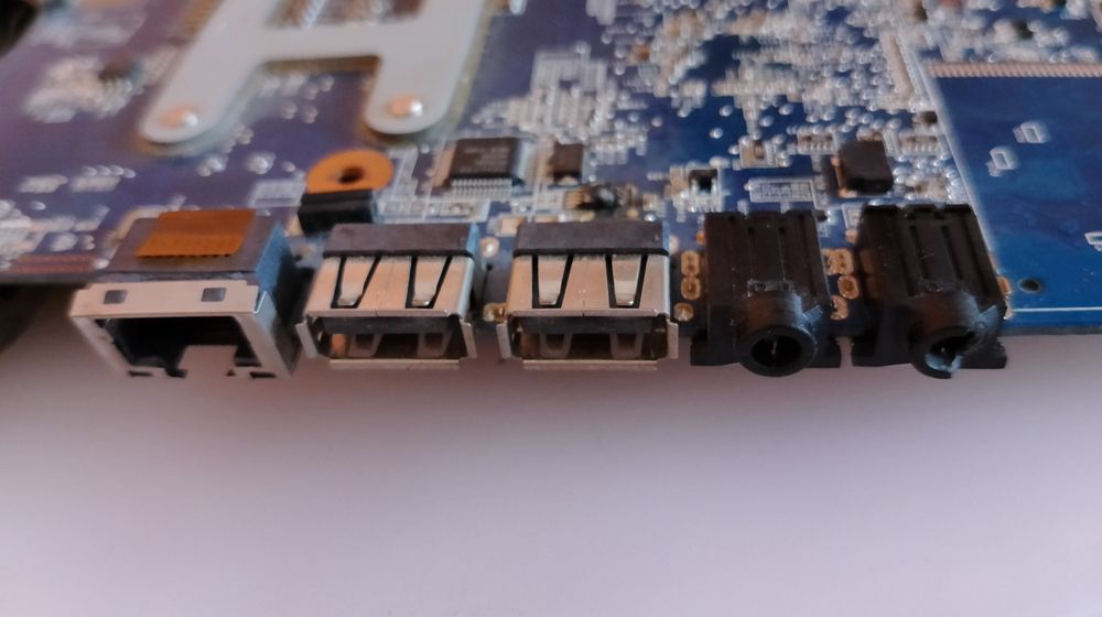 Placa de baza  Compaq Presario CQ56 & 623909-001