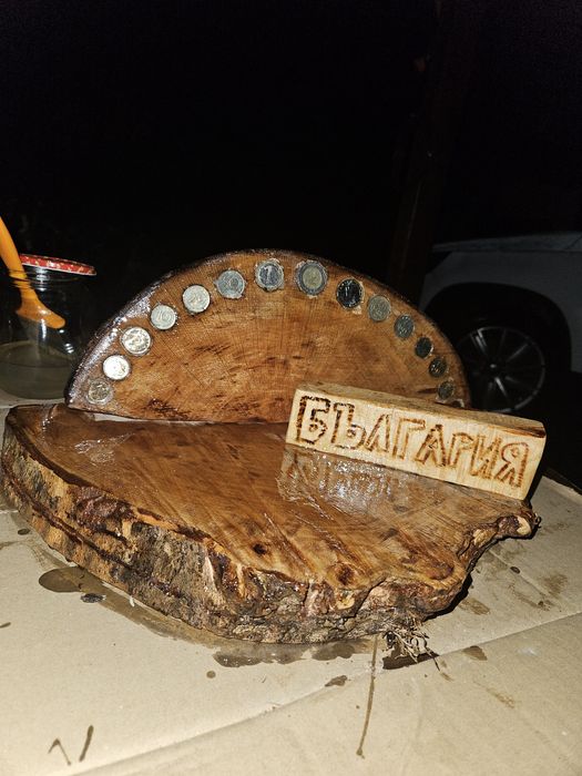 Ръчно изработени дървени изделия – дъски за рязане, играчки, пирографи