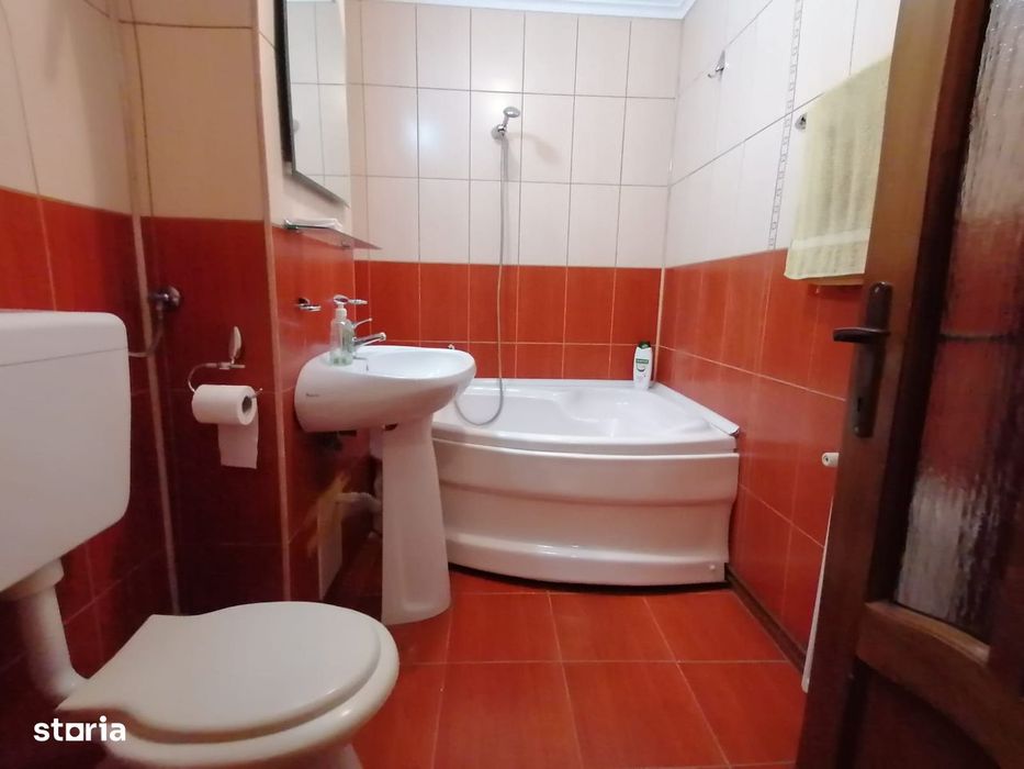Apartament 3 camere, etaj 2, Jocului