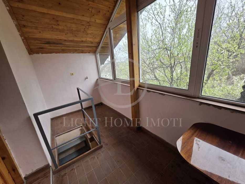 Реф. 2967 Къща / Тип Вила /  Двор