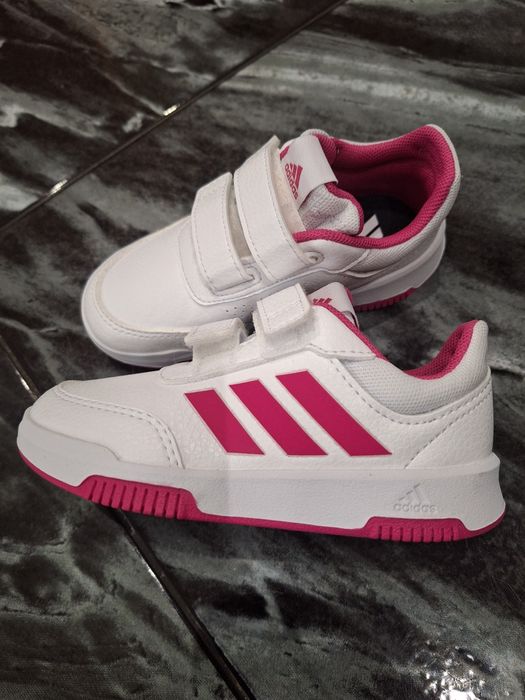 Нови маратонки Адидас, н26