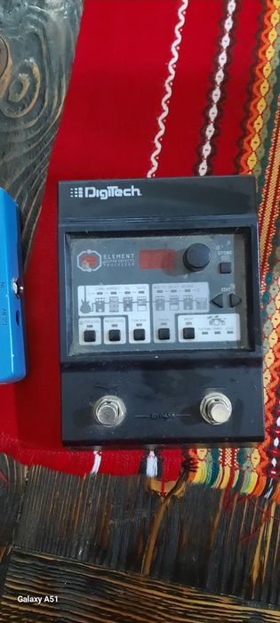 Продавам 3 ефекта за китара