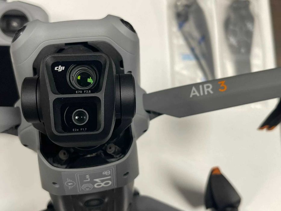 DJI Air 3 Standard Combo - Utilizat, Funcțional