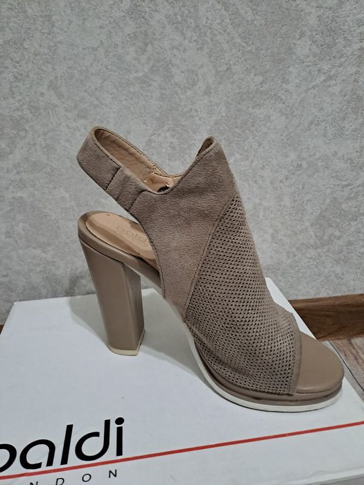 Летние открытые туфли