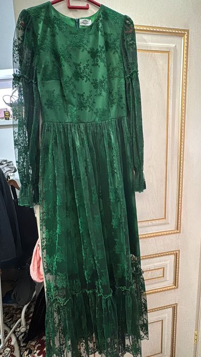 Женское нарядное платье