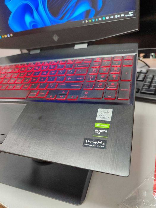 HP Omen i7-10750H
