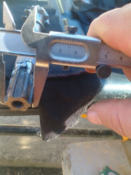 Caut si eu accest ax