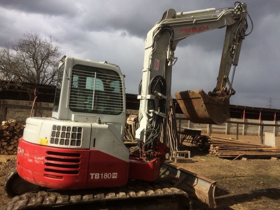 Inchiriez excavator dumper