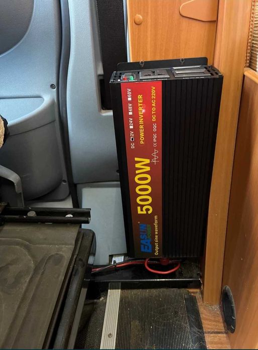 Invertor 12V / 220V 2000W 3000W 4000W 5000W sinusoida unda pura