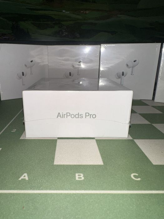 Vand casti AirPods Pro 2 noi sigilate