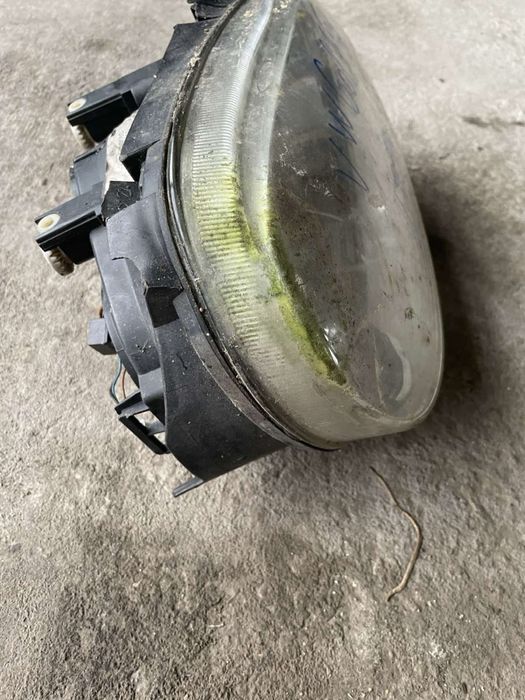 Десен фар за VW Golf4