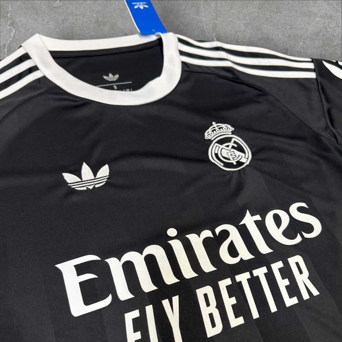 Футболна Тениска на Реал Мадрид / Real Madrid