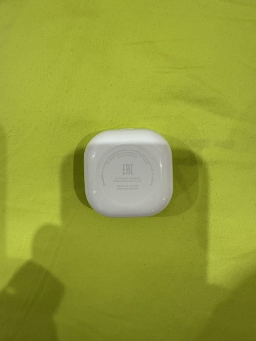 Продам S23Ultra с аксессуарами срочно!