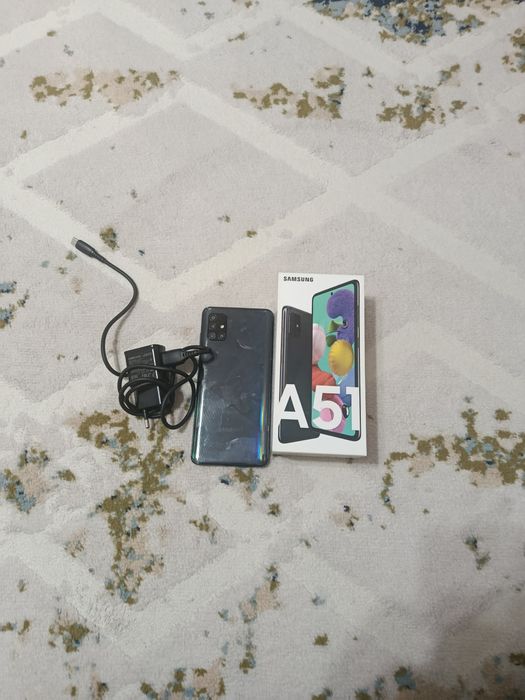Samsung A51 128G (торг есть)