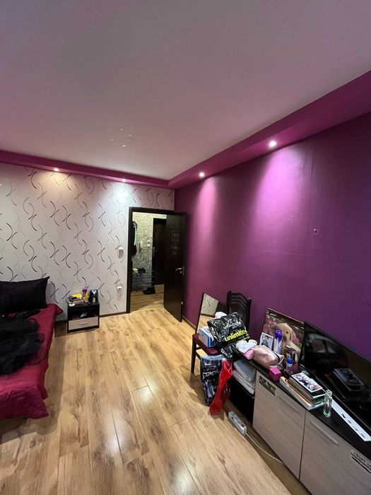 Продавам апартамент в старата част на Овча купел