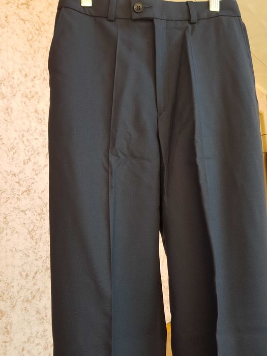 Продаётся костюм для школы