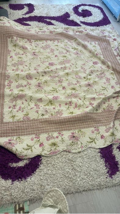 Одеяла покрывала все по 3500