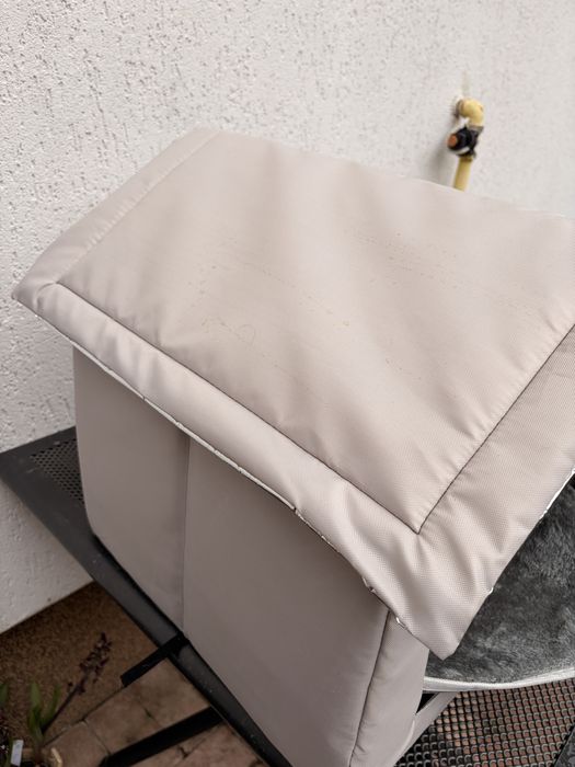 Casute NOI, pentru pisici sau caini talie mica