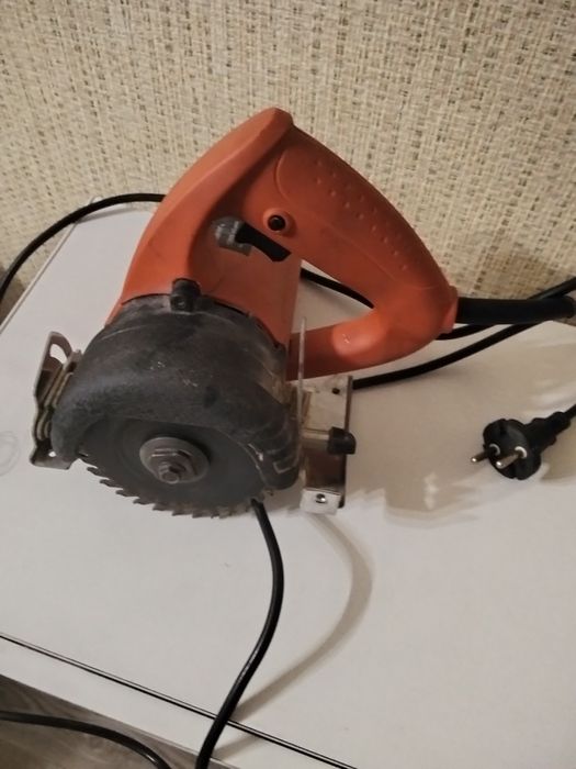 Продам электроинструменты