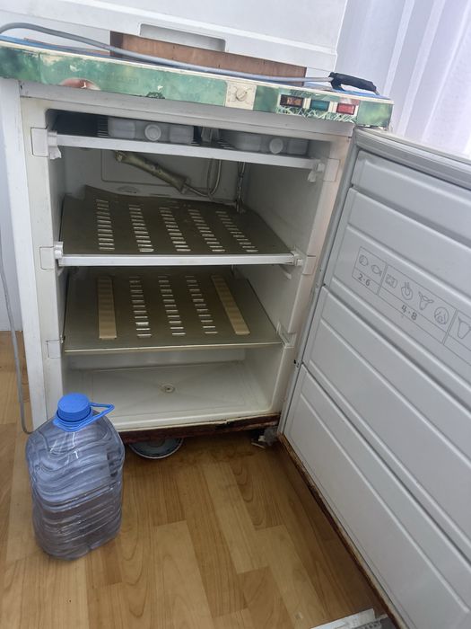 Тоңазытқыш сатылады