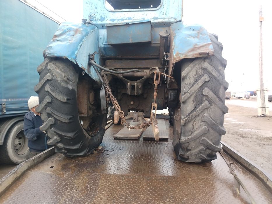 Продам запчасти на трактор Т 40