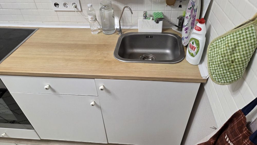 Продам кухонный гарнитур б/у