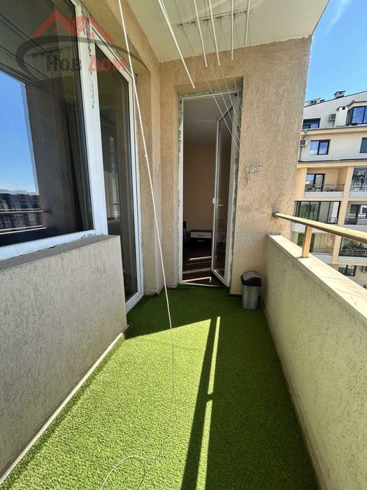 Просторен тристаен в кв. Акация