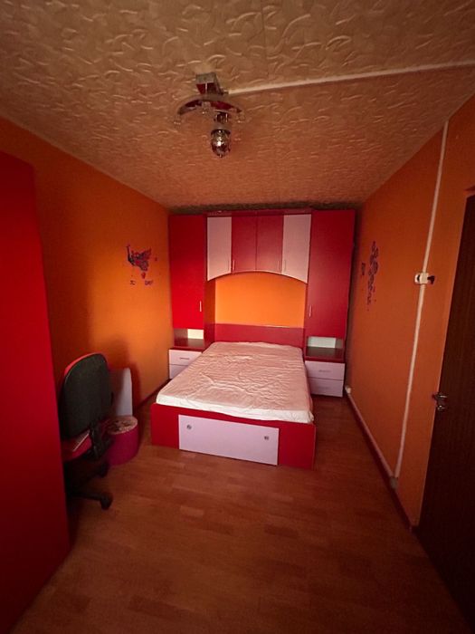 Vand sau inchiriez apartament