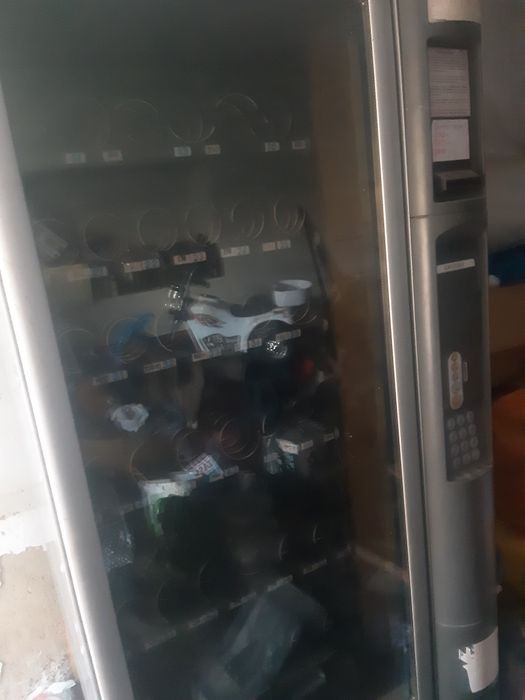 Вендинг снек аппарат сатылады