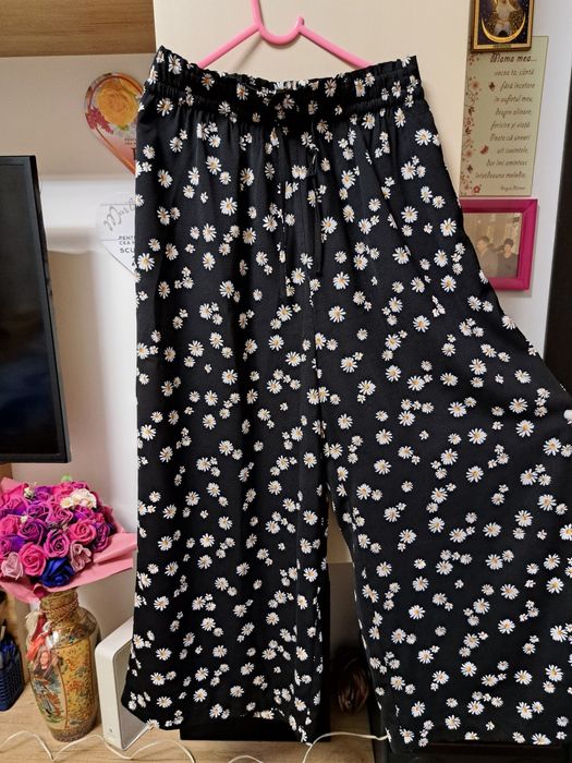 Pantaloni de vară, evazați