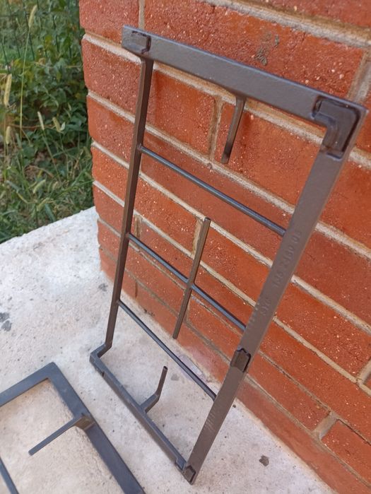 4 ochiuri și grilaj plita artic