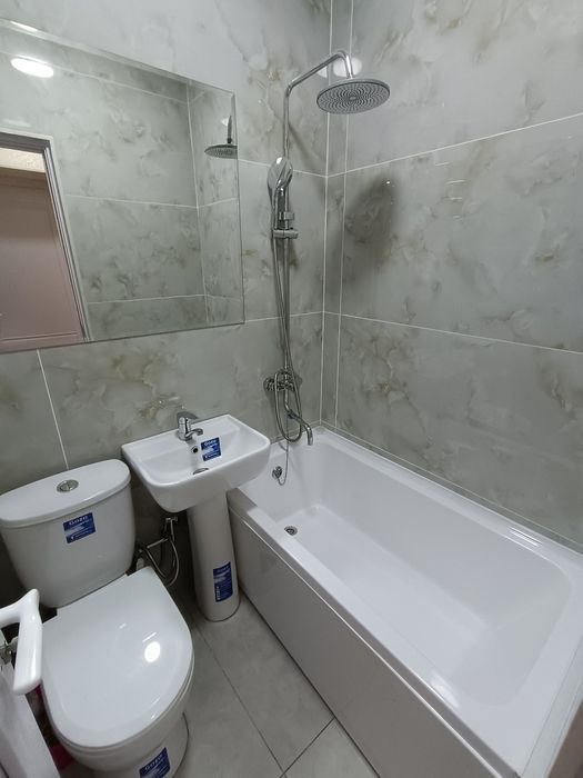 Ялангач 187-190 школа, 1 этаж - евроремонт