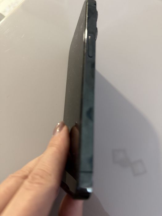 IPhone 13 pro телефон