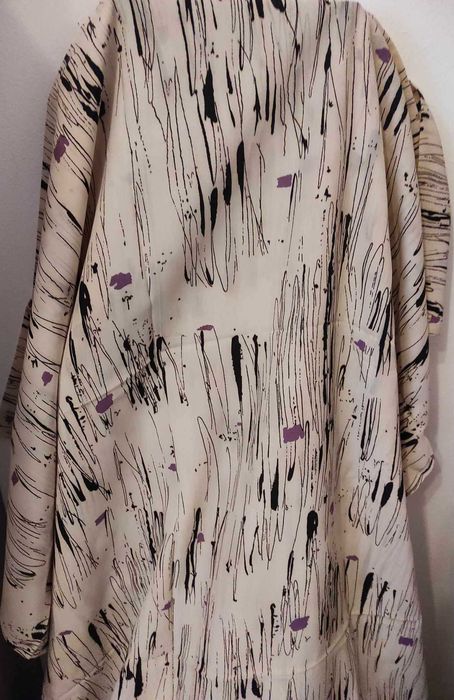 Красив копринен плат