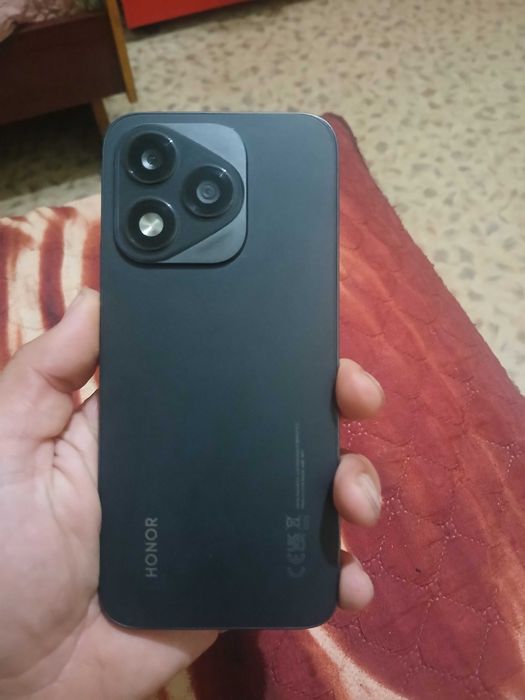 Продам срочно Honor 400lite 256
