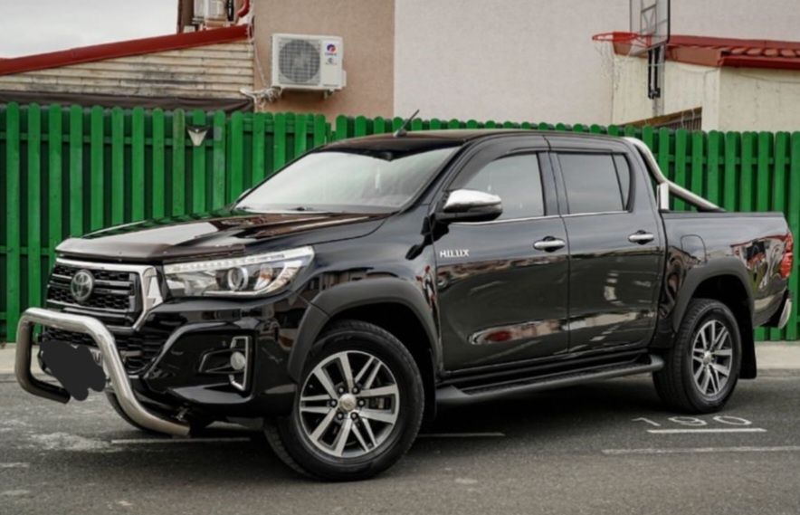 Vand Toyota Hilux 2.4D 150CP 4x4 Double Cab AT Executive